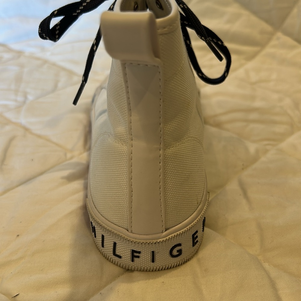 Tommy Hilfiger Hero Women's Oxford 8.5 (M) US White-Multi - Picture 7 of 11